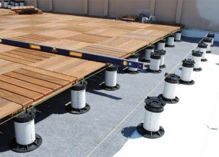 IPE Wood Deck Tiles On TPO Roofing 320x230