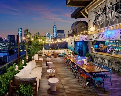 Hugo Hotel Rooftop Bar 01 T